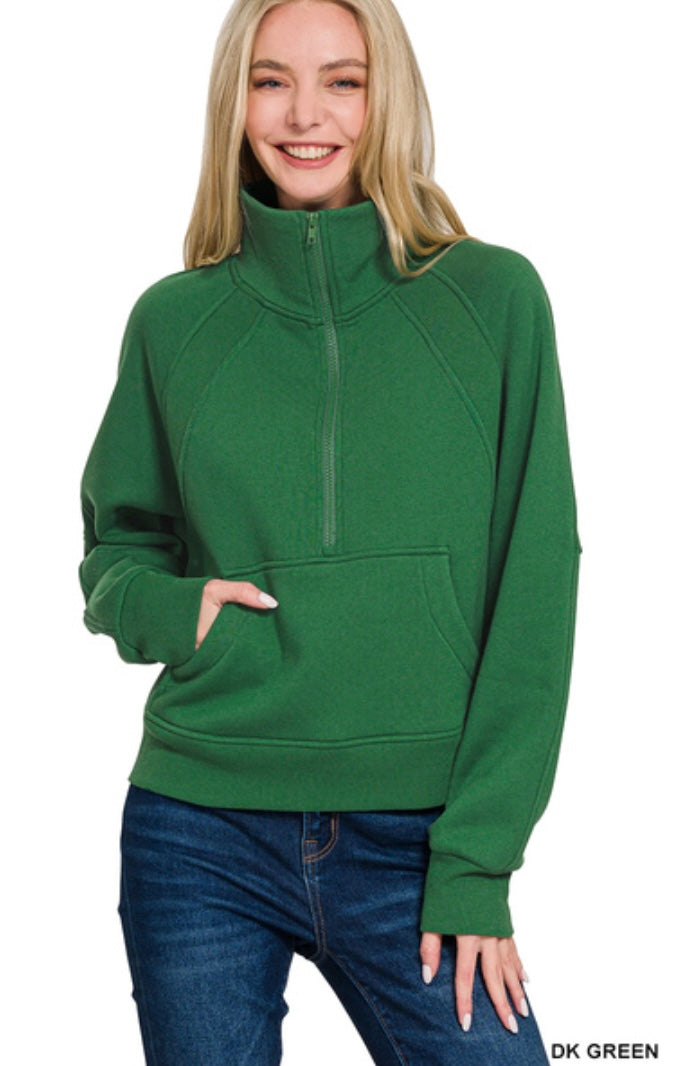 FLEECE HALF ZIP KANGAROO POCKET
SWEATSHIRTS