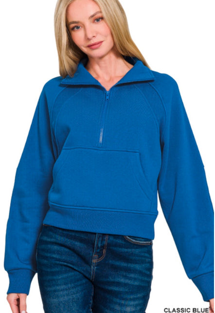 FLEECE HALF ZIP KANGAROO POCKET
SWEATSHIRTS