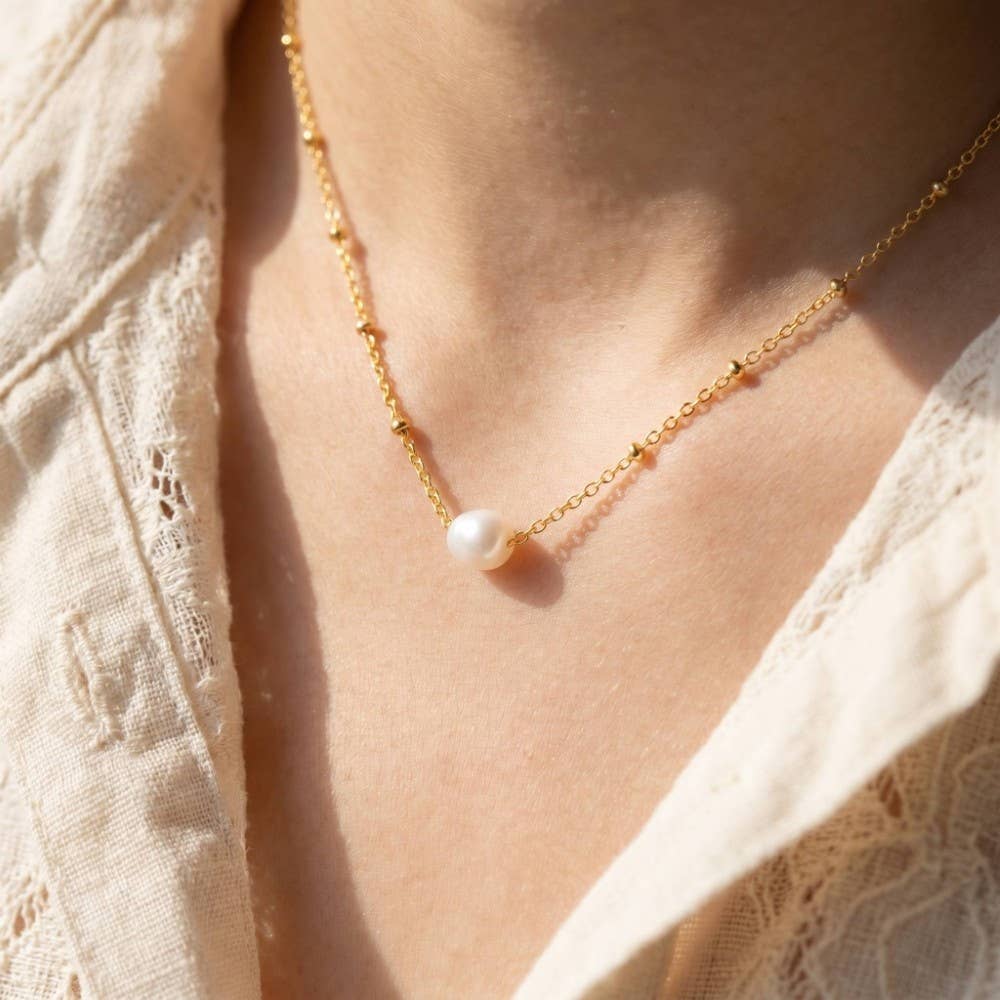 Pearl Pendant Necklace
