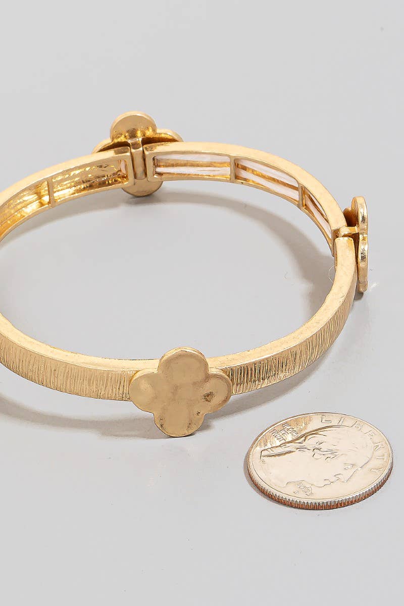 Textured Metallic Clover Charms Elastic Bangle Bracelet