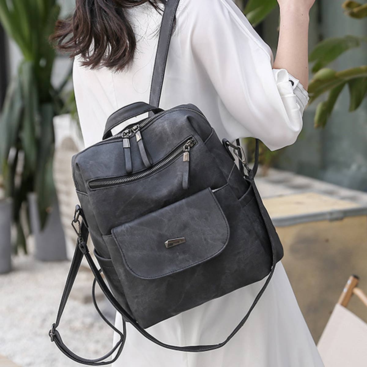 WOMEN BACKPACK LEATHER