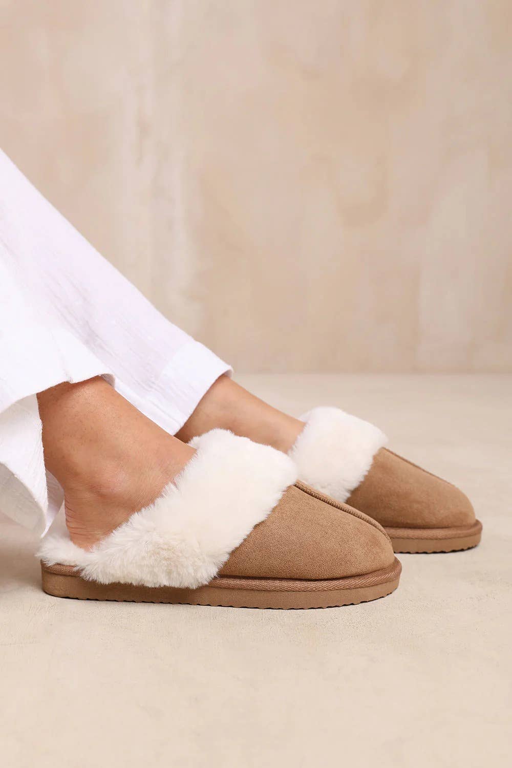 WOMENS WARM SUEDE SLIPPERS