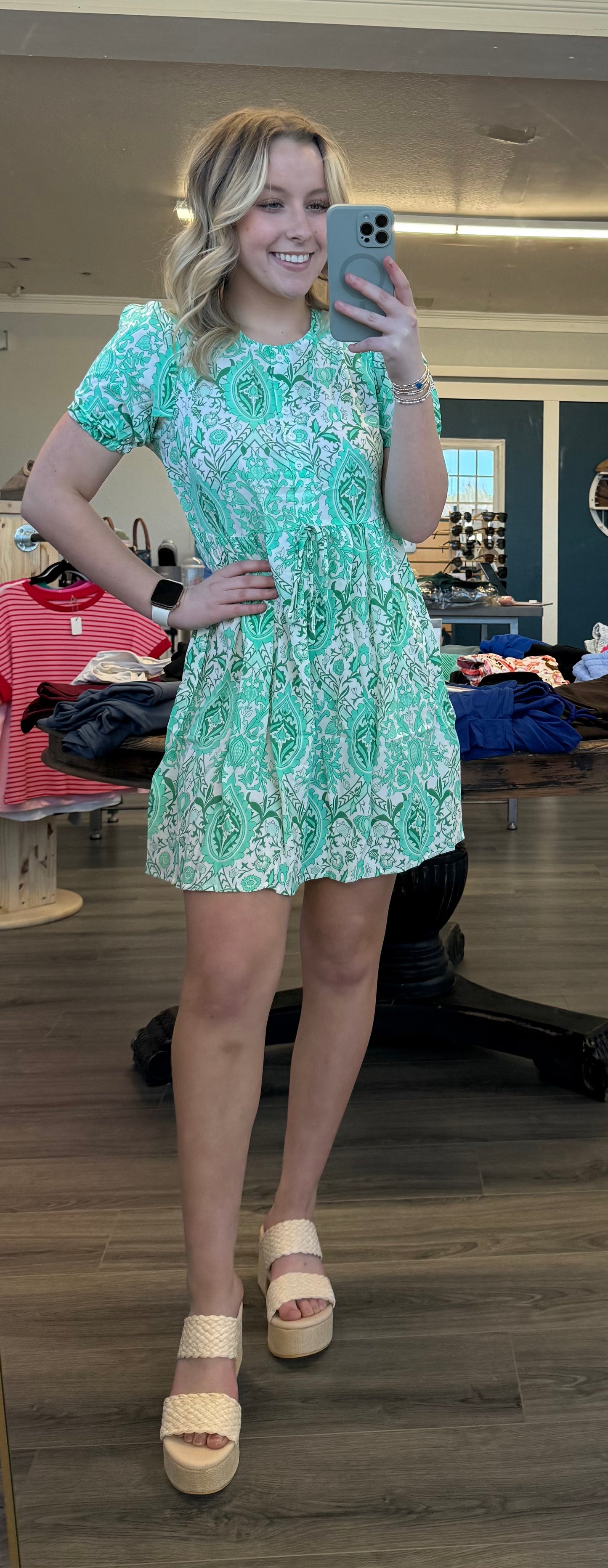 Lantern sleeves dress