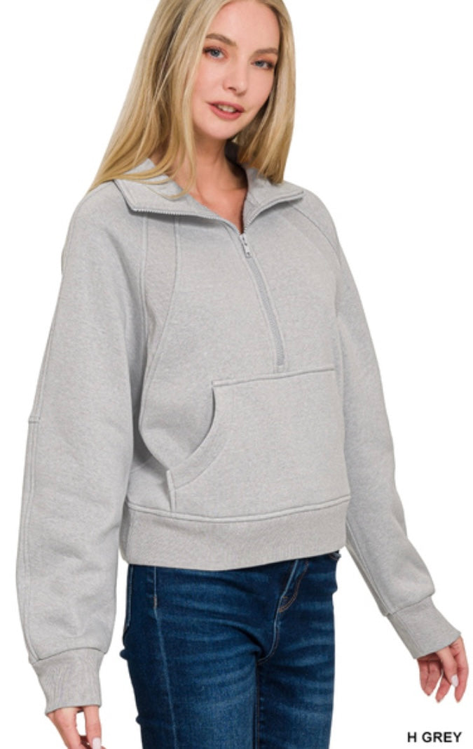 FLEECE HALF ZIP KANGAROO POCKET
SWEATSHIRTS