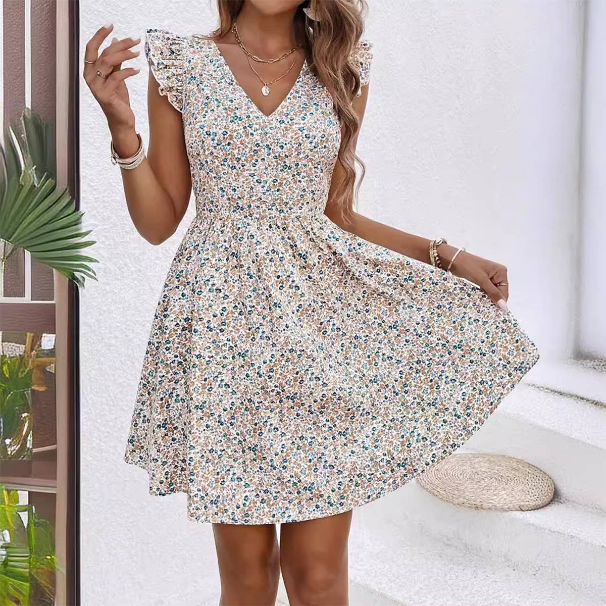 FLORAL V-NECK DRESS